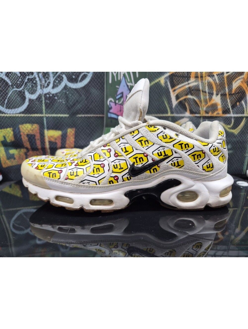 Nike Air Max Plus QS All Over Print White Yellow 903827-100 Men Size 8M or 9.5W